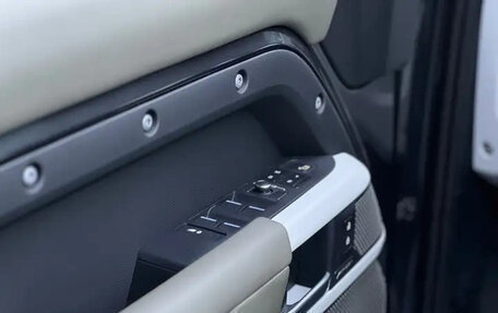 Land Rover Defender II, 2022 год, 8 221 755 рублей, 22 фотография