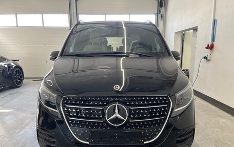 Mercedes-Benz V-Класс, 2025 год, 17 500 000 рублей, 3 фотография