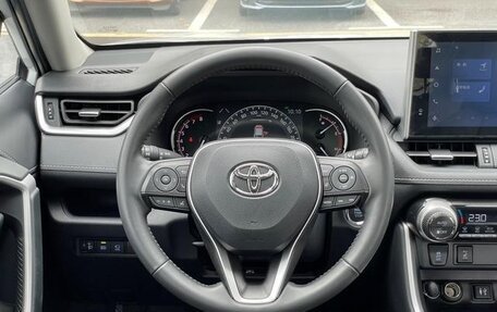 Toyota RAV4, 2022 год, 2 330 100 рублей, 7 фотография