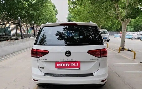 Volkswagen Touran III, 2021 год, 1 510 027 рублей, 5 фотография