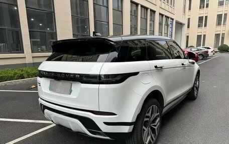 Land Rover Range Rover Evoque II, 2022 год, 2 960 000 рублей, 7 фотография