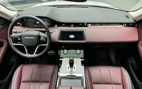 Land Rover Range Rover Evoque II, 2022 год, 2 960 000 рублей, 16 фотография