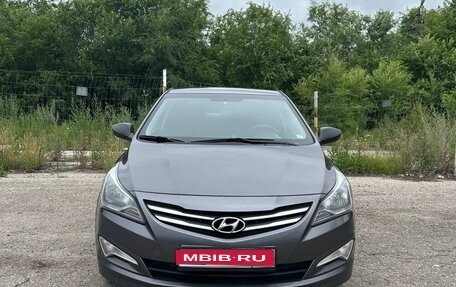 Hyundai Solaris II рестайлинг, 2014 год, 1 100 000 рублей, 1 фотография