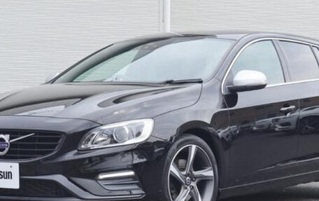 Volvo V60 I, 2015 год, 1 015 000 рублей, 1 фотография