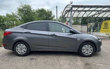 Hyundai Solaris II рестайлинг, 2014 год, 1 100 000 рублей, 3 фотография