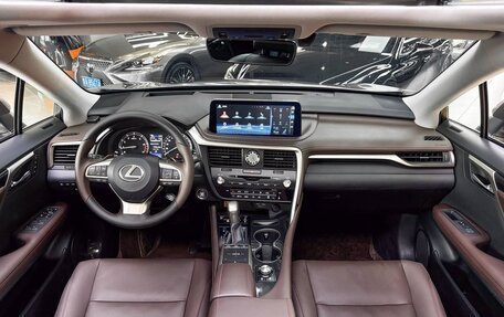 Lexus RX IV рестайлинг, 2022 год, 4 250 000 рублей, 6 фотография