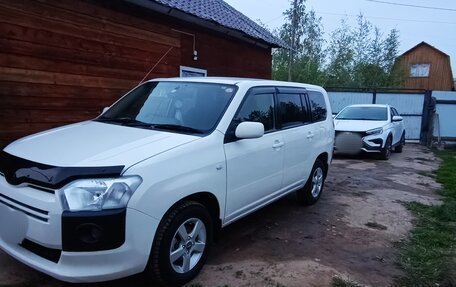 Toyota Probox I, 2016 год, 850 000 рублей, 2 фотография
