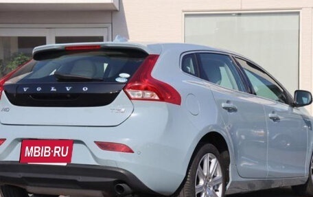 Volvo V40 II рестайлинг, 2017 год, 1 030 000 рублей, 4 фотография