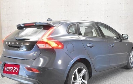 Volvo V40 II рестайлинг, 2017 год, 1 030 000 рублей, 3 фотография