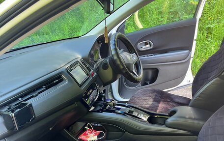 Honda Vezel, 2015 год, 1 710 000 рублей, 13 фотография