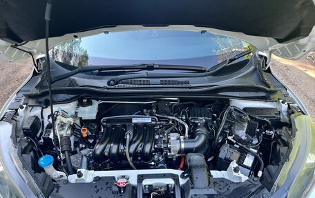 Honda Vezel, 2015 год, 1 710 000 рублей, 14 фотография