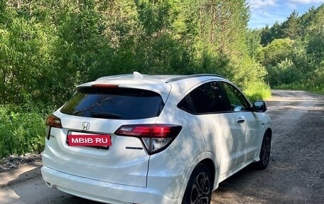 Honda Vezel, 2015 год, 1 710 000 рублей, 8 фотография