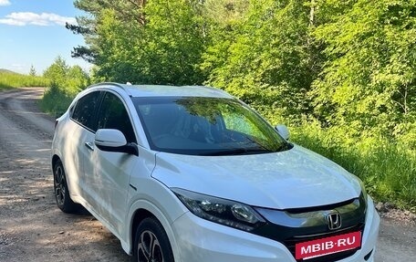 Honda Vezel, 2015 год, 1 710 000 рублей, 2 фотография