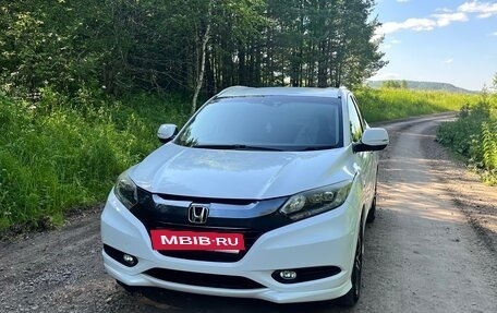 Honda Vezel, 2015 год, 1 710 000 рублей, 4 фотография