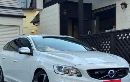 Volvo V60 I, 2013 год, 825 000 рублей, 2 фотография