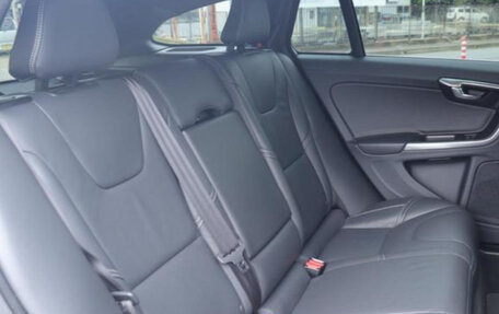 Volvo V60 I, 2015 год, 1 015 000 рублей, 9 фотография