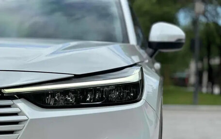 Honda Vezel, 2024 год, 1 736 810 рублей, 5 фотография