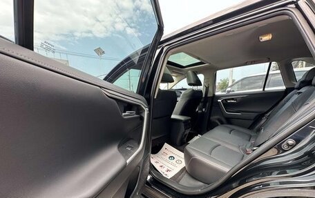 Toyota RAV4, 2022 год, 2 490 000 рублей, 13 фотография