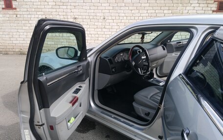 Chrysler 300C II, 2006 год, 1 870 000 рублей, 4 фотография