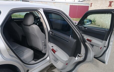 Chrysler 300C II, 2006 год, 1 870 000 рублей, 7 фотография