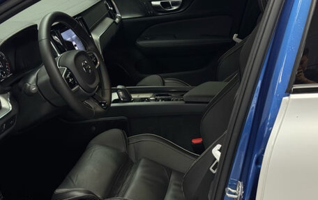 Volvo V60 II, 2022 год, 2 835 000 рублей, 8 фотография