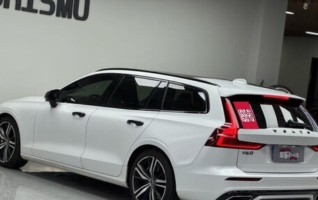Volvo V60 II, 2022 год, 2 835 000 рублей, 6 фотография
