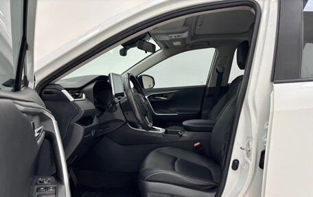 Toyota RAV4, 2022 год, 2 450 000 рублей, 18 фотография