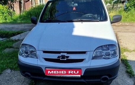 Chevrolet Niva I рестайлинг, 2015 год, 650 000 рублей, 5 фотография