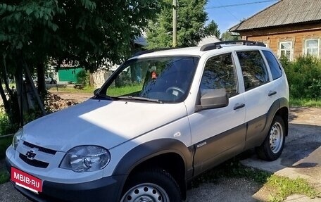 Chevrolet Niva I рестайлинг, 2015 год, 650 000 рублей, 6 фотография