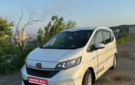 Honda Freed II, 2019 год, 1 730 000 рублей, 1 фотография