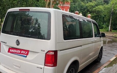 Volkswagen Caravelle T6 рестайлинг, 2016 год, 1 970 000 рублей, 3 фотография