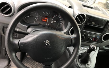 Peugeot Partner II рестайлинг 2, 2017 год, 1 400 000 рублей, 6 фотография