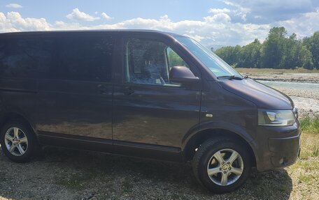 Volkswagen Caravelle T5, 2012 год, 2 500 000 рублей, 4 фотография
