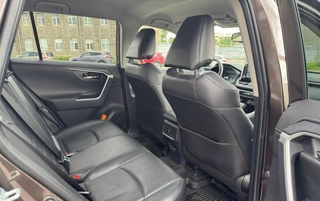 Toyota RAV4, 2021 год, 3 500 000 рублей, 5 фотография
