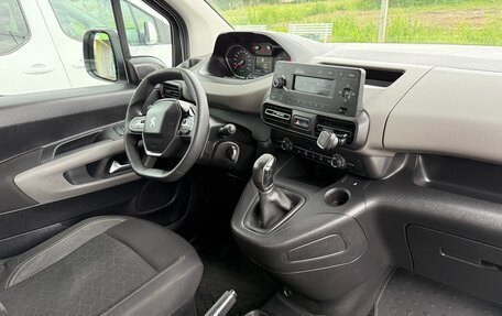 Peugeot Rifter I, 2020 год, 1 980 000 рублей, 13 фотография