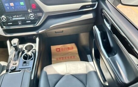 Toyota Highlander, 2022 год, 3 100 000 рублей, 22 фотография