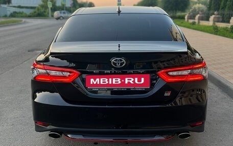 Toyota Camry, 2021 год, 3 200 000 рублей, 4 фотография