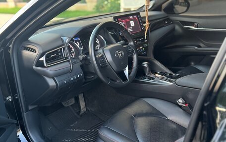 Toyota Camry, 2021 год, 3 200 000 рублей, 5 фотография