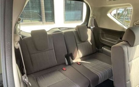 Honda Freed I, 2016 год, 1 300 000 рублей, 14 фотография