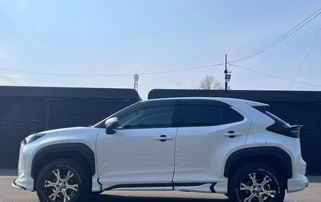 Toyota Yaris Cross, 2021 год, 1 450 000 рублей, 7 фотография