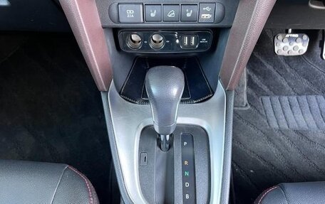 Toyota Yaris Cross, 2021 год, 1 450 000 рублей, 19 фотография