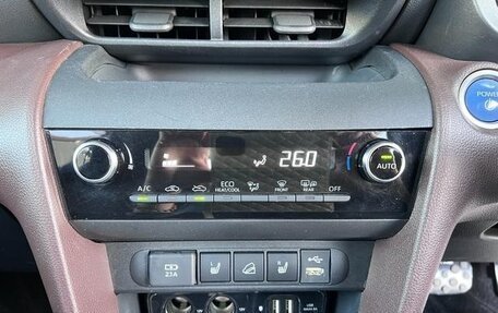 Toyota Yaris Cross, 2021 год, 1 450 000 рублей, 18 фотография
