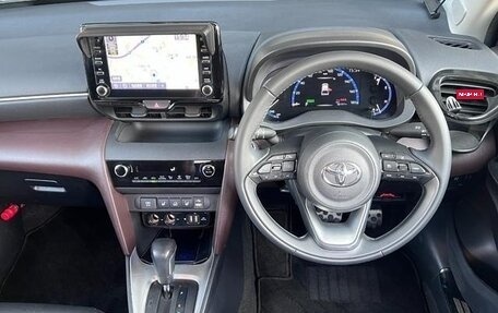 Toyota Yaris Cross, 2021 год, 1 450 000 рублей, 10 фотография