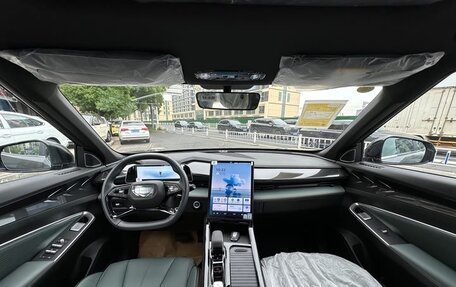 Geely Atlas, 2024 год, 1 785 000 рублей, 8 фотография
