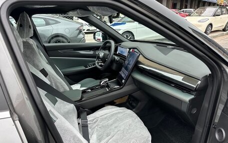 Geely Atlas, 2024 год, 1 785 000 рублей, 9 фотография