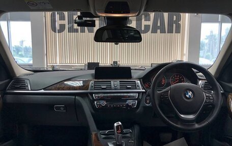 BMW 3 серия, 2017 год, 1 990 000 рублей, 11 фотография