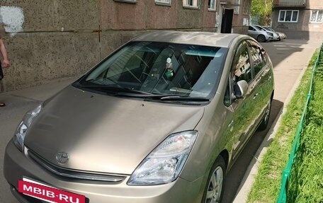 Toyota Prius, 2008 год, 750 000 рублей, 4 фотография