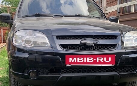 Chevrolet Niva I рестайлинг, 2012 год, 590 000 рублей, 2 фотография