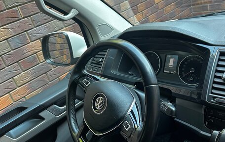 Volkswagen Multivan T6 рестайлинг, 2019 год, 4 000 000 рублей, 9 фотография