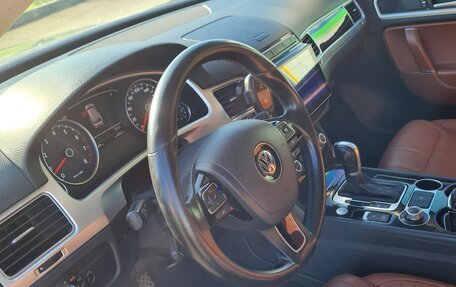 Volkswagen Touareg III, 2016 год, 2 500 000 рублей, 13 фотография